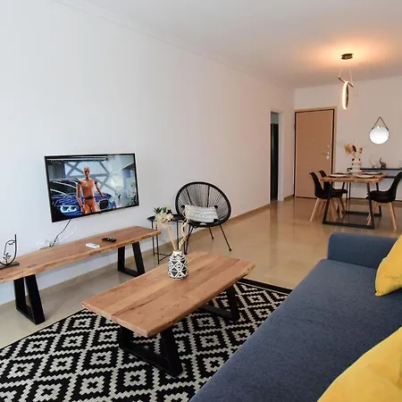 Urban Kalamitsa Appartement *